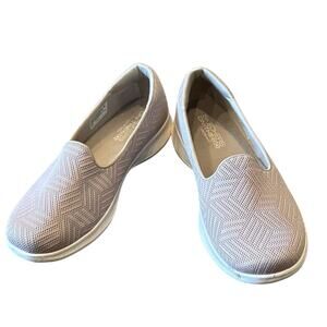 Skechers GO STEP LITE EVOKE Slip On Shoes Size 7.5